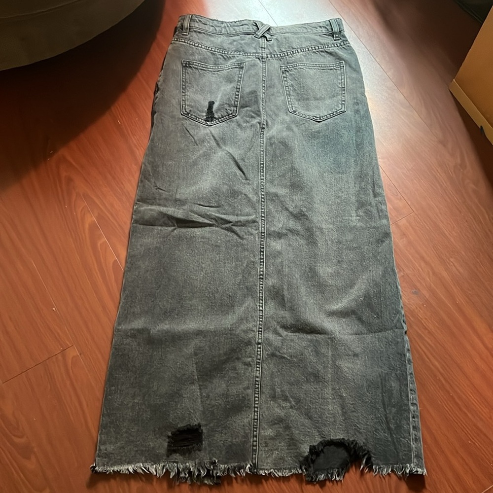We the Free Gray Denim Maxi Skirt‎ with Frayed Hem size 27 - Picture 6 of 9